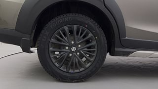 Used 2020 Maruti Suzuki XL6 [2019-2022] Alpha AT Petrol Petrol Automatic tyres RIGHT REAR TYRE RIM VIEW