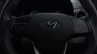 Used 2021 Hyundai Grand i10 Nios Sportz AMT 1.2 Kappa VTVT Petrol Automatic top_features Airbags