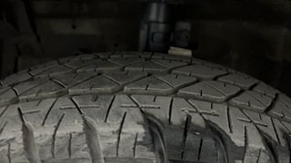 Used 2015 Maruti Suzuki Swift [2011-2017] VXi Petrol Manual tyres LEFT FRONT TYRE TREAD VIEW
