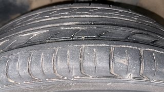 Used 2016 Renault Kwid [2015-2019] RXT Petrol Manual tyres LEFT FRONT TYRE TREAD VIEW