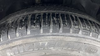 Used 2011 Ford Fiesta [2008-2011] SXi 1.6 ABS Petrol Manual tyres RIGHT FRONT TYRE TREAD VIEW
