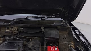 Used 2016 Renault Kwid [2015-2019] RXT Petrol Manual engine ENGINE LEFT SIDE HINGE & APRON VIEW