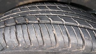 Used 2016 Renault Kwid [2015-2019] RXT Petrol Manual tyres LEFT REAR TYRE TREAD VIEW