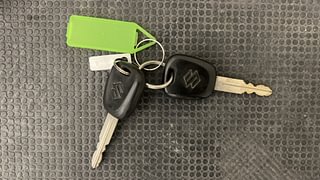 Used 2017 Maruti Suzuki Alto 800 [2016-2019] Lxi Petrol Manual extra CAR KEY VIEW