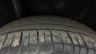 Used 2021 Hyundai Venue [2019-2022] SX Plus 1.0 Turbo DCT Petrol Automatic tyres RIGHT REAR TYRE TREAD VIEW