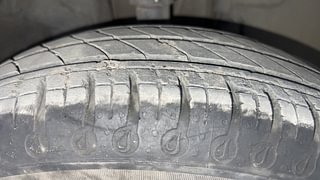 Used 2020 Renault Kwid 1.0L RXT(O) AMT Petrol Automatic tyres RIGHT FRONT TYRE TREAD VIEW