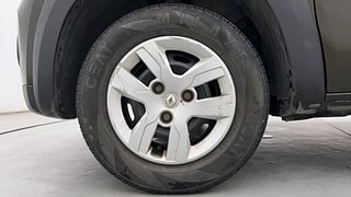 Used 2016 Renault Kwid [2015-2019] RXT Petrol Manual tyres LEFT FRONT TYRE RIM VIEW