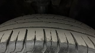 Used 2021 Hyundai Venue [2019-2022] SX Plus 1.0 Turbo DCT Petrol Automatic tyres RIGHT FRONT TYRE TREAD VIEW