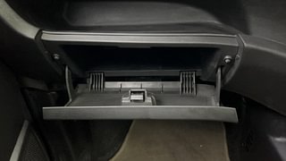 Used 2018 Datsun Redi-GO [2015-2019] A Petrol Manual top_features Glove compartment