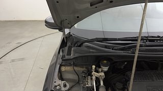 Used 2017 Honda City [2017-2020] VX Petrol Manual engine ENGINE RIGHT SIDE HINGE & APRON VIEW