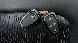 Used 2022 Tata Harrier XZA Plus Dark Edition AT Diesel Automatic extra CAR KEY VIEW