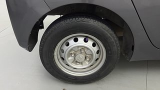 Used 2016 Hyundai Eon [2011-2018] Era + Petrol Manual tyres RIGHT REAR TYRE RIM VIEW