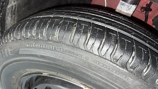 Used 2021 Tata Altroz XE 1.2 Petrol Manual tyres RIGHT FRONT TYRE TREAD VIEW