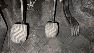 Used 2016 Renault Kwid [2015-2019] RXT Petrol Manual interior PEDALS VIEW