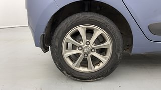 Used 2016 Hyundai Grand i10 [2013-2017] Asta 1.2 Kappa VTVT Petrol Manual tyres RIGHT REAR TYRE RIM VIEW