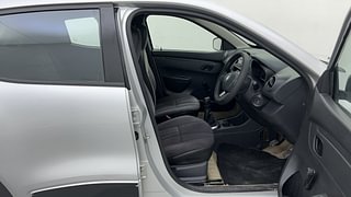 Used 2016 Renault Kwid [2015-2019] RXL Petrol Manual interior RIGHT SIDE FRONT DOOR CABIN VIEW