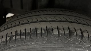 Used 2014 Maruti Suzuki Swift [2011-2017] ZXi Petrol Manual tyres RIGHT REAR TYRE TREAD VIEW