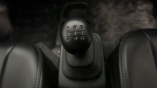 Used 2022 Maruti Suzuki Eeco AC(O) 5 STR Petrol Manual interior GEAR  KNOB VIEW
