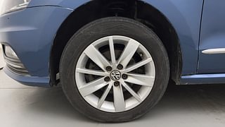 Used 2017 Volkswagen Ameo [2016-2017] Highline 1.5L AT (D) Diesel Automatic tyres LEFT FRONT TYRE RIM VIEW
