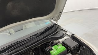 Used 2017 Hyundai Verna [2017-2020] 1.6 VTVT SX Petrol Manual engine ENGINE LEFT SIDE HINGE & APRON VIEW