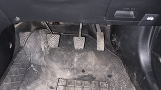 Used 2018 Hyundai Elite i20 [2017-2018] Magna Executive 1.2 Petrol Manual interior PEDALS VIEW