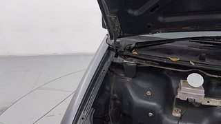 Used 2018 Maruti Suzuki Eeco 7 STR Petrol Manual engine ENGINE RIGHT SIDE HINGE & APRON VIEW