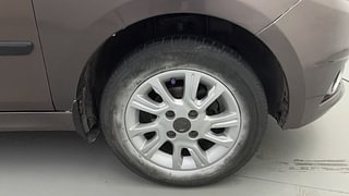 Used 2017 Tata Tiago [2016-2020] Revotron XZ Petrol Manual tyres RIGHT FRONT TYRE RIM VIEW