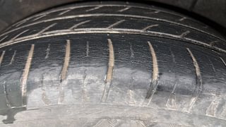 Used 2013 Hyundai i20 [2012-2014] Sportz 1.2 Petrol Manual tyres RIGHT REAR TYRE TREAD VIEW