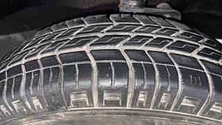 Used 2018 Maruti Suzuki Eeco 7 STR Petrol Manual tyres RIGHT FRONT TYRE TREAD VIEW