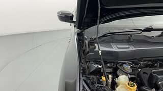 Used 2022 Tata Harrier XZA Plus Dark Edition AT Diesel Automatic engine ENGINE RIGHT SIDE HINGE & APRON VIEW