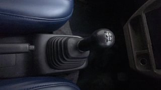Used 2012 Maruti Suzuki Eeco 5 STR WITH A/C+HTR Petrol Manual interior GEAR  KNOB VIEW