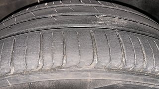 Used 2018 Hyundai Verna [2017-2020] 1.4 VTVT EX Petrol Manual tyres RIGHT FRONT TYRE TREAD VIEW