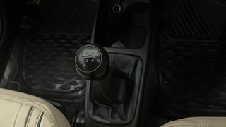 Used 2016 Hyundai Eon [2011-2018] Era + Petrol Manual interior GEAR  KNOB VIEW