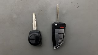 Used 2014 Maruti Suzuki Ertiga [2012-2015] Vxi Petrol Manual extra CAR KEY VIEW