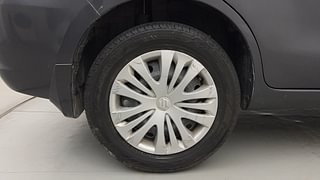 Used 2014 Maruti Suzuki Ertiga [2012-2015] Vxi Petrol Manual tyres RIGHT REAR TYRE RIM VIEW