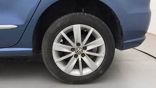 Used 2017 Volkswagen Ameo [2016-2017] Highline 1.5L AT (D) Diesel Automatic tyres LEFT REAR TYRE RIM VIEW