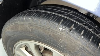 Used 2016 Hyundai Grand i10 [2013-2017] Asta 1.2 Kappa VTVT Petrol Manual tyres LEFT FRONT TYRE TREAD VIEW