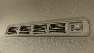 Used 2014 Maruti Suzuki Ertiga [2012-2015] Vxi Petrol Manual top_features 2nd row AC vent