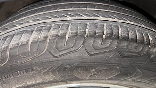 Used 2017 Honda BR-V [2016-2020] V CVT Petrol Petrol Automatic tyres LEFT REAR TYRE TREAD VIEW