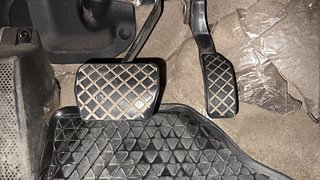 Used 2017 Volkswagen Ameo [2016-2017] Highline 1.5L AT (D) Diesel Automatic interior PEDALS VIEW