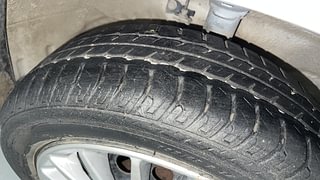 Used 2018 Maruti Suzuki Wagon R 1.0 [2015-2019] VXI AMT Petrol Automatic tyres RIGHT FRONT TYRE TREAD VIEW