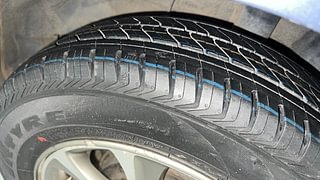 Used 2016 Hyundai Grand i10 [2013-2017] Asta 1.2 Kappa VTVT Petrol Manual tyres LEFT REAR TYRE TREAD VIEW