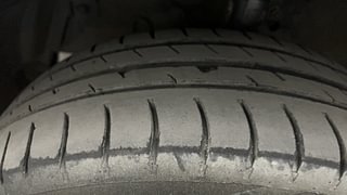 Used 2014 Maruti Suzuki Swift [2011-2017] ZXi Petrol Manual tyres LEFT FRONT TYRE TREAD VIEW