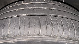 Used 2018 Hyundai Verna [2017-2020] 1.4 VTVT EX Petrol Manual tyres LEFT FRONT TYRE TREAD VIEW