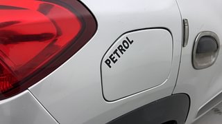 Used 2016 Renault Kwid [2015-2019] RXL Petrol Manual dents MINOR SCRATCH
