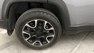 Used 2021 JEEP Compass [2019-2021] Trailhawk (O) 2.0 4x4 Diesel Automatic tyres RIGHT REAR TYRE RIM VIEW