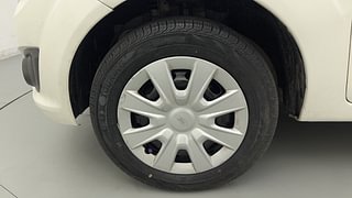 Used 2014 Ford Figo [2010-2015] Duratec Petrol ZXI 1.2 Petrol Manual tyres LEFT FRONT TYRE RIM VIEW