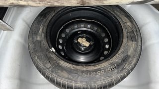 Used 2017 Hyundai Verna [2017-2020] 1.6 VTVT SX Petrol Manual tyres SPARE TYRE VIEW