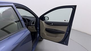 Used 2013 Hyundai i20 [2012-2014] Sportz 1.2 Petrol Manual interior RIGHT FRONT DOOR OPEN VIEW