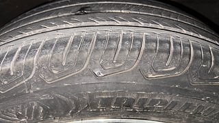 Used 2017 Honda BR-V [2016-2020] V CVT Petrol Petrol Automatic tyres RIGHT REAR TYRE TREAD VIEW
